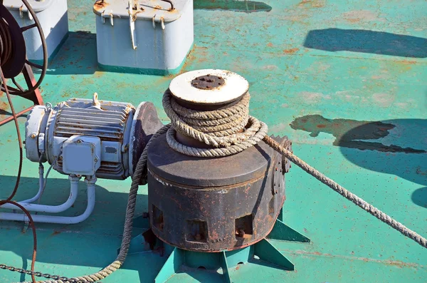 Cable winch of  floating crane — Stock Photo, Image