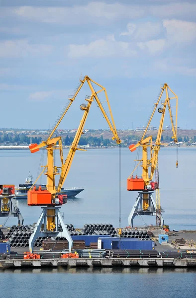 Hamnkranen last — Stockfoto