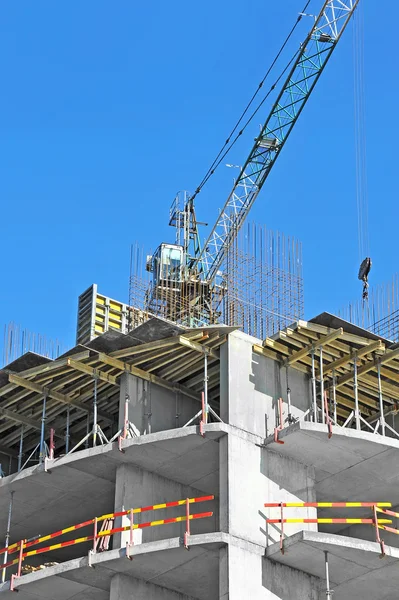 Kran und Baustelle — Stockfoto