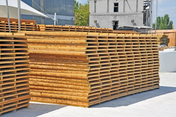 Houten plank voor terras — Stockfoto