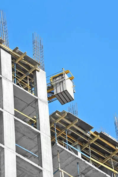 Crane and construction site — Stock Photo, Image