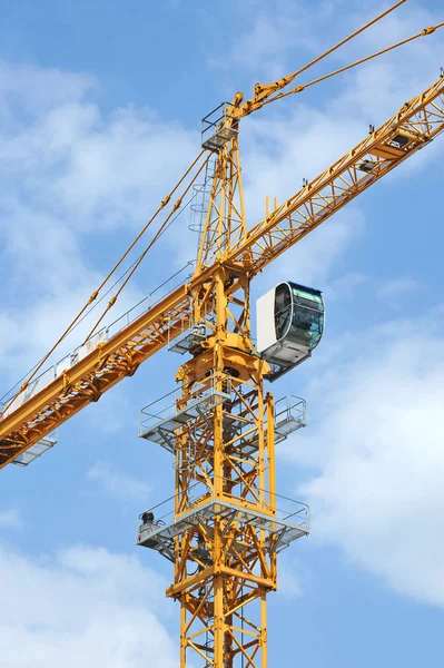 Grúa torre de construcción — Foto de Stock