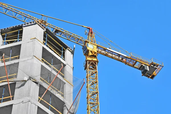 Kran und Baustelle — Stockfoto