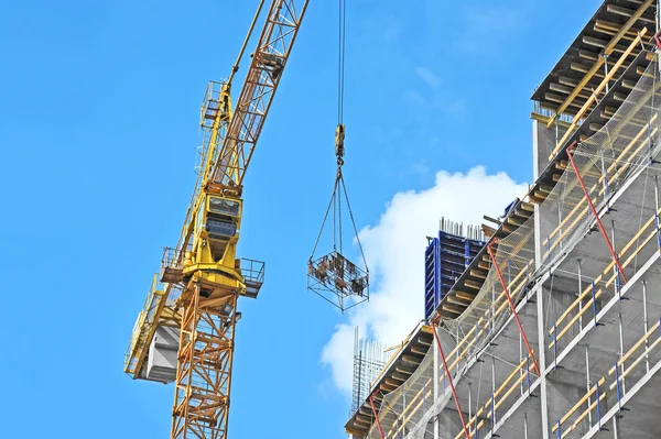 Kran und Baustelle — Stockfoto