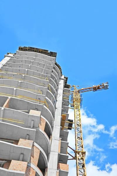 Kran und Baustelle — Stockfoto