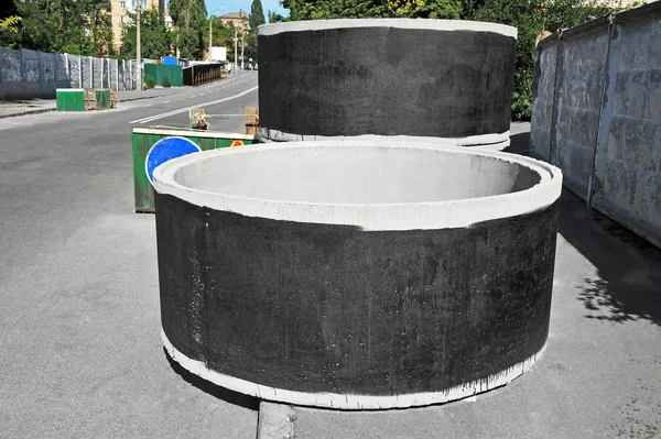 Concrete circle pit — Stock Photo, Image