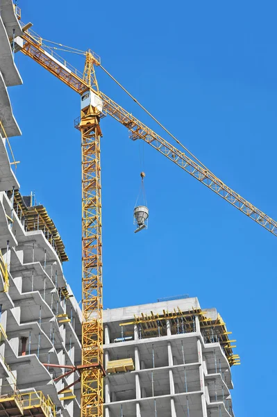 Kraan hijs cement mengen container — Stockfoto