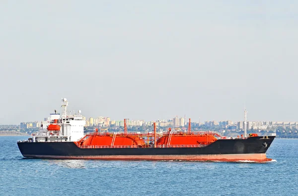 LPG (liquid petroleum gas) tanker at sea — Stock Photo, Image