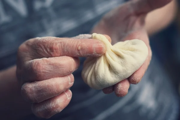 Hinkali holding eller