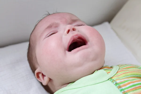 Bebé llorando — Foto de Stock