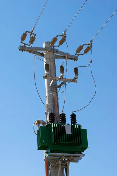 Moc Zewnętrzna Transformator Elektryczny Wysokiego Napięcia Maszcie — Zdjęcie stockowe