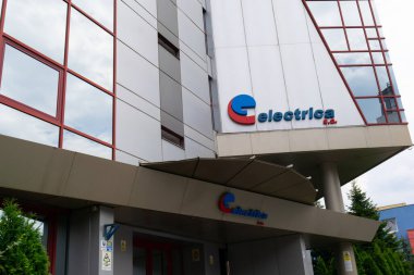 Bükreş, Romanya - 19 Temmuz 2020: Romanya 'nın Bükreş kentindeki Electrica SA ofis binası