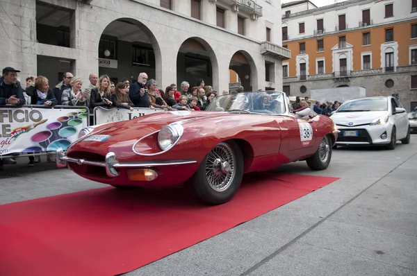 Jaguar E-Type, 1969 postaven — Stock fotografie