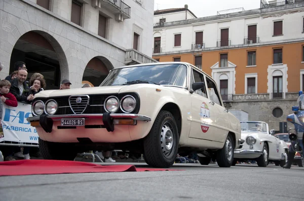 Alfa Romeo Giulia Super 1300, 1970 postavena — Stock fotografie