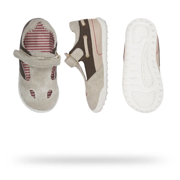 Baby zomer schoenen geïsoleerd — Stockfoto