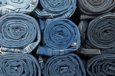 kot rulo olarak bükülmüş