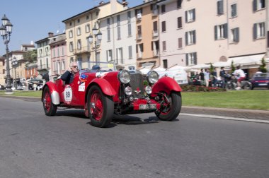 Mille Miglia, retro arabalar için ünlü yarış