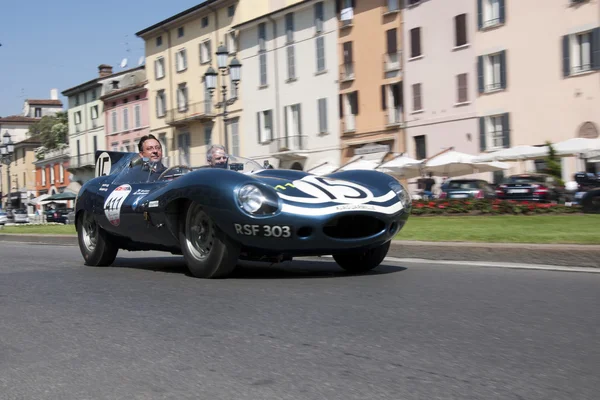 Mille Miglia, a famosa corrida para carros retro — Fotografia de Stock
