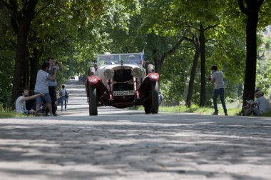 Mille Miglia 2015, retro arabalar için ünlü yarış