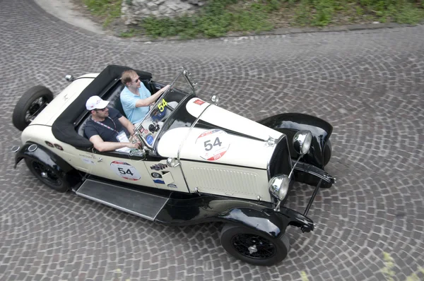 Mille Miglia 2015, slavný závod pro retro auta — Stock fotografie