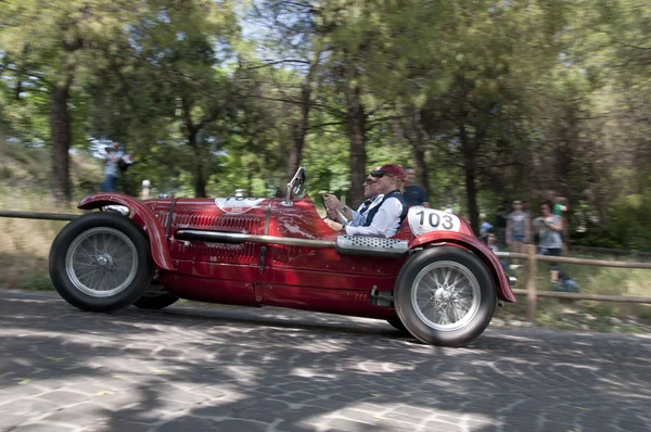 Mille Miglia 2015, 레트로 자동차에 대 한 유명한 레이스 — 스톡 사진