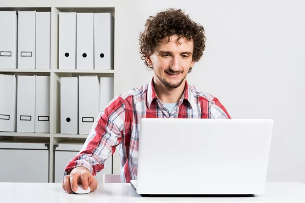 Man working in office — Stock Photo, Image