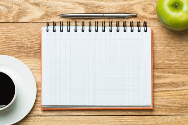 kahve ile boş not defteri