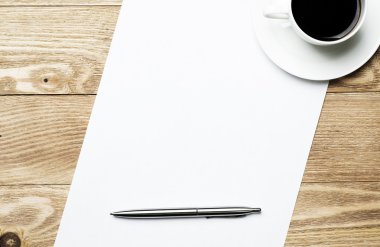 kahve ile boş kağıt levha