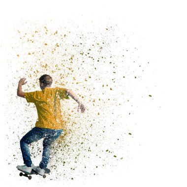 Kaykay süren çocuk.