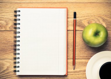 kahve ile boş not defteri