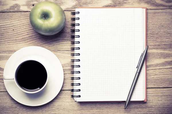 kahve ile boş not defteri