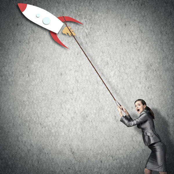 işkadını holding roket yol