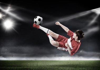 Genç futbolcu