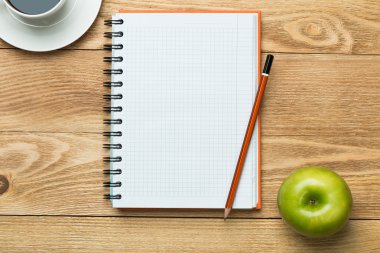 kahve ile boş not defteri