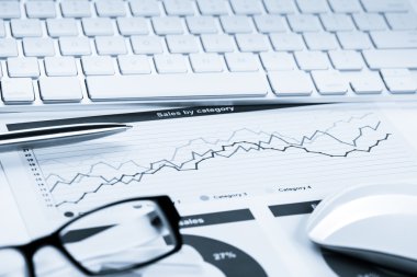 İş çalışma alanı ile finansal belgeler