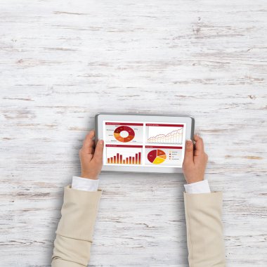 iş kadını ile Grafik Tablet PC'yi kullanma