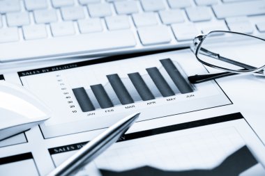 İş çalışma alanı ile finansal belgeler