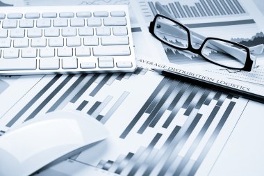 İş çalışma alanı ile finansal belgeler