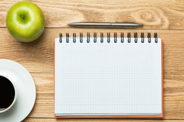 kahve ile boş not defteri