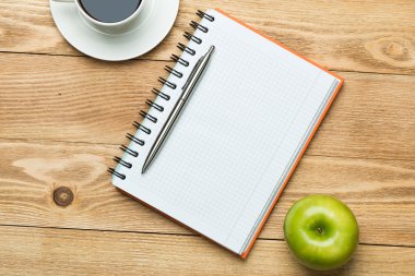 kahve ile boş not defteri