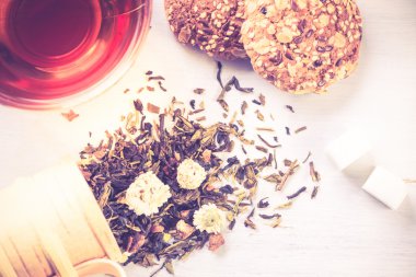 Otlar ile bitkisel çay