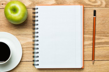 Kağıt kahve, apple ve kalem ile