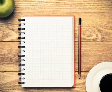 kahve, elma ve kalem ile not etmek