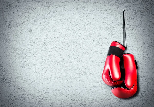 Guantes de boxeo en pared — Foto de Stock