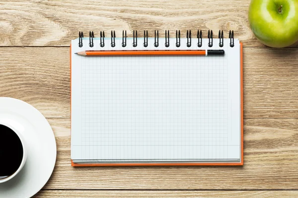 kahve, elma ve kalem ile not etmek