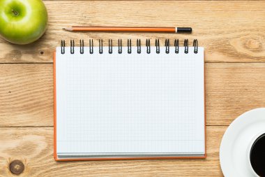 kahve, elma ve kalem ile not etmek