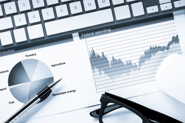 İş işyeri ile klavye ve diyagramları