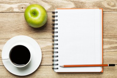 Kağıt kahve, apple ve kalem ile