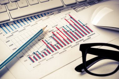 İş çalışma alanı klavye ile 