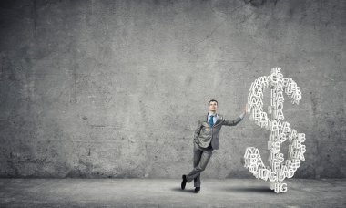 Üzerinde büyük dolar işareti eğilerek işadamı